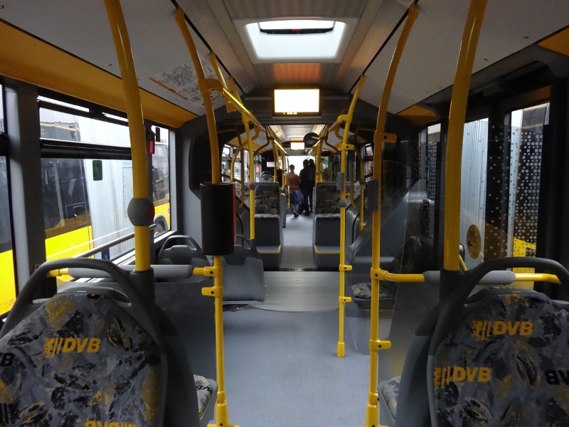 Neue Busse 2812 Fahrgastraum