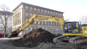 Campus Strassburger Platz 0903 bagger