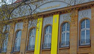 schauspielhaus 2704